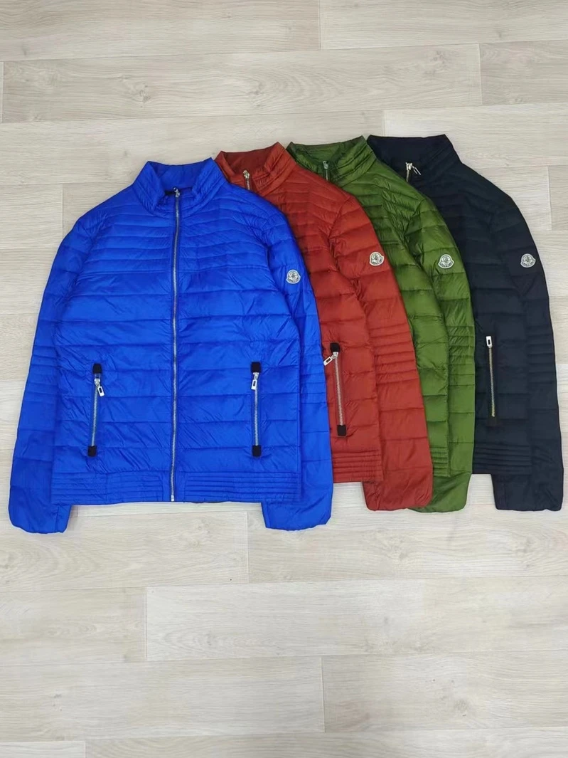 

Зимняя мужская пуховая куртка: легкая, с наполнителем из пера, повседневная, свободного кроя, с воротником-стойкой, модная, городская.