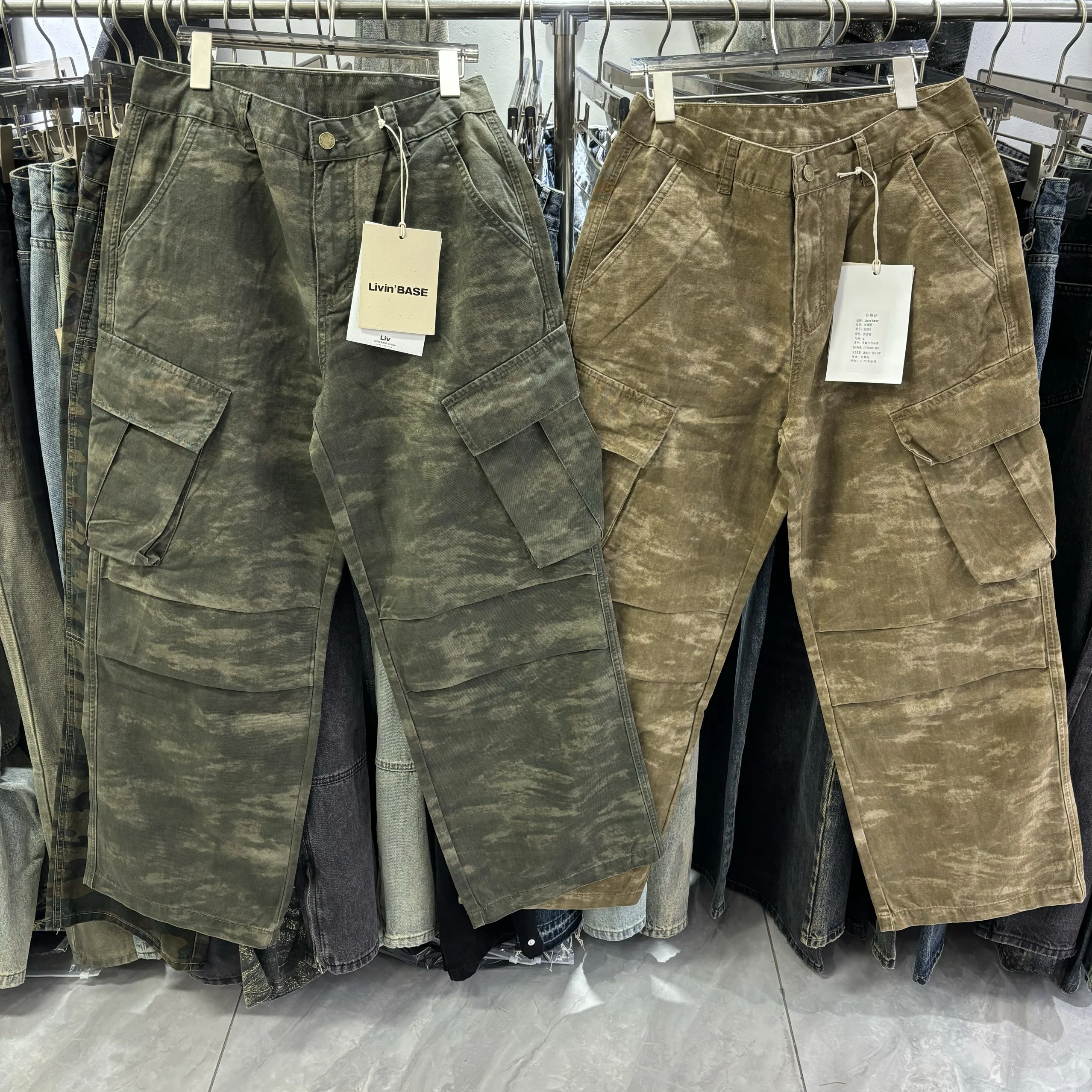 

Loose Fit Camouflage Work Pants 2025 New Style Unisex Casual Cargo Straight Leg Pants Retro American Style Youthful Energy