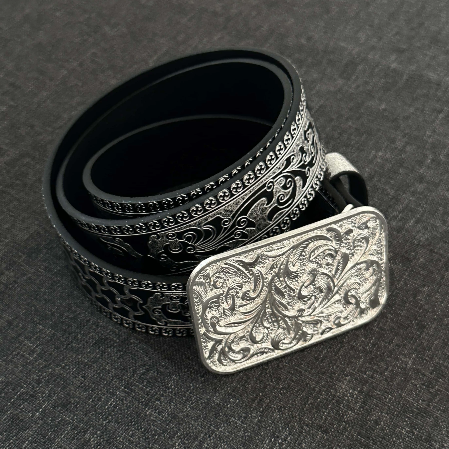 Silver patterned carved leather belt, men's and women's vintage high-end dark punk versatile metal buckle belt