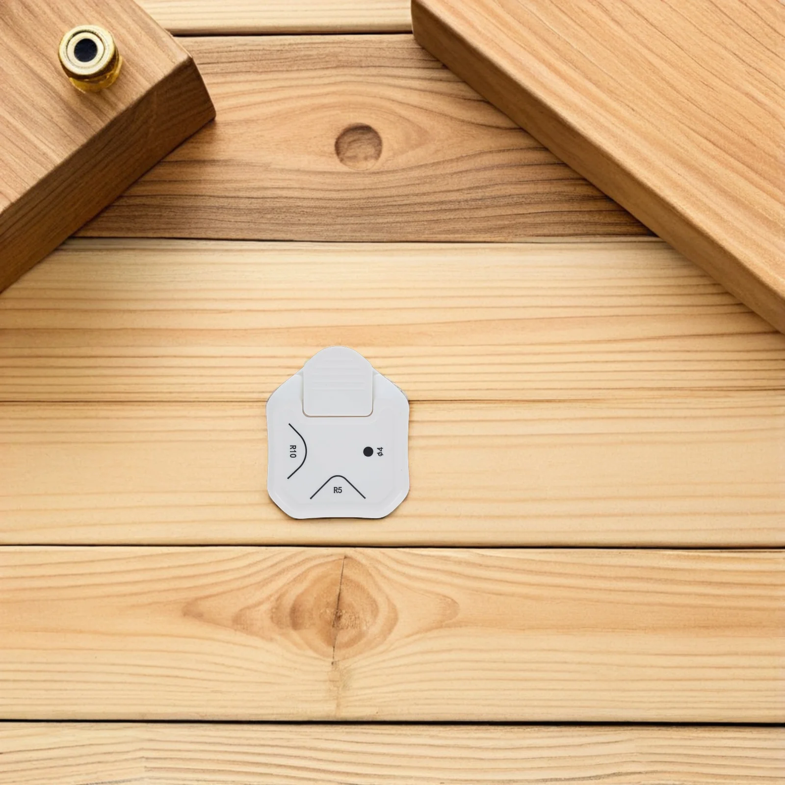 1 قطعة خرامة مستديرة الزاوية متعددة الوظائف للحرف الورقية أداة تشذيب الحواف المزخرفة مع النقش ، أداة حرفية محمولة لـ