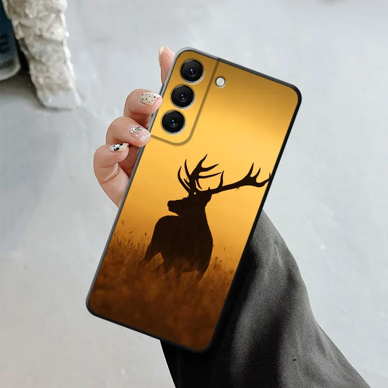 Forest Animal Deer Hunting Camo Phone Case For Samsung Galaxy S23 S22 S21 S20 FE Ultra S10 S9 S8 Plus Note 20Ultra 10Plus Cover