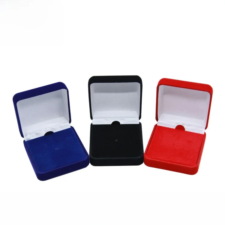 caixa-organizadora-de-veludo-ritual-para-moedas-medalhas-emblemas-e-broches-com-personalizacao-de-logotipo-para-armazenamento-de-joias-e-emblemas-escolares