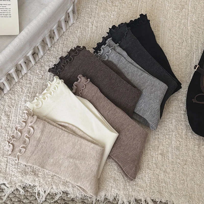 7 pairs women's pure cotton mid-length socks for autumn and winter, comfortable without bones, long socks with mica lace trim.