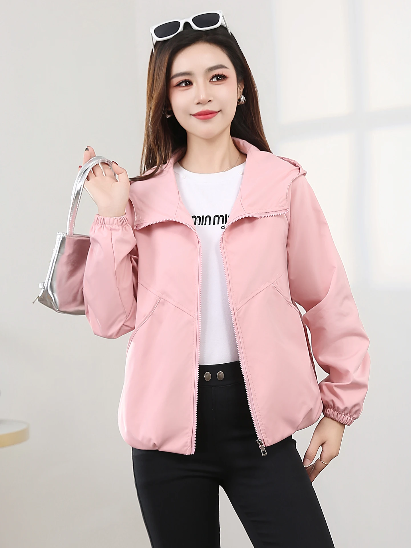 Women's Casual Short Breathable Windproof Jacket Spring Autumn Double Layer Lightweight Polyester Fabric Fashionable Loose Fit