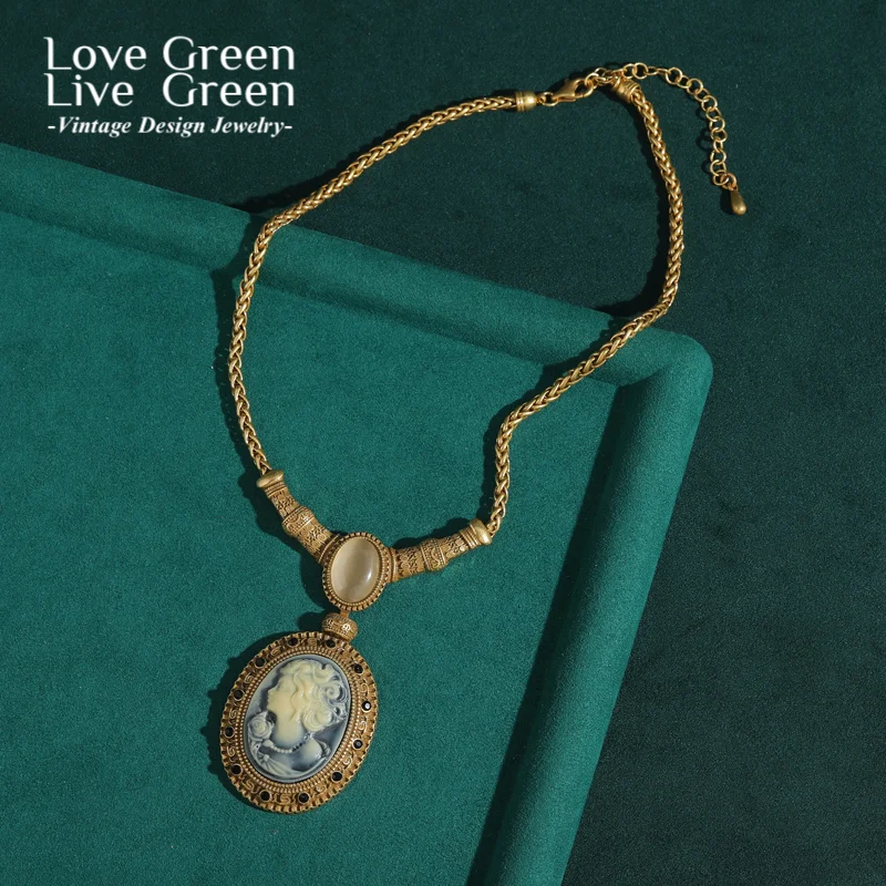 

Vintage Retro Relief Beauty Portrait Pendant Necklace Charms Antique Gold Color Cat Eye Opal Luxury Designer Mothers Day Gift