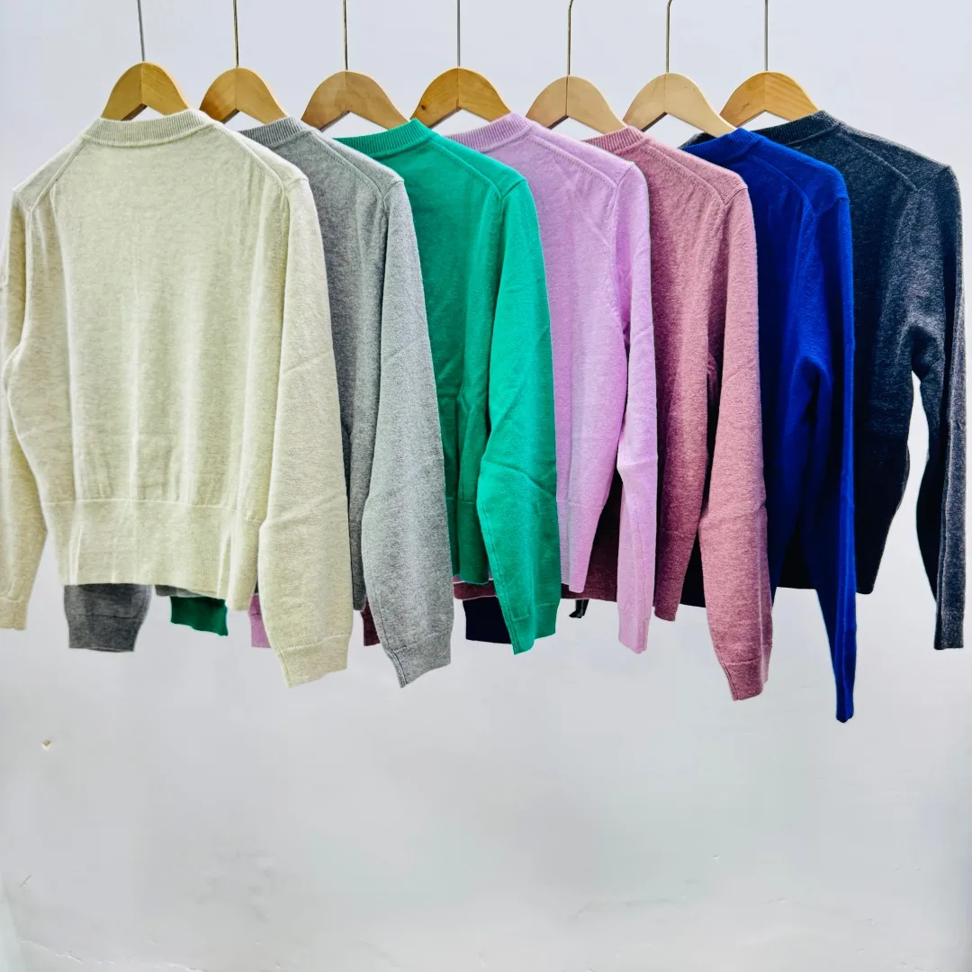 Versatile Women Round Neck Soft Embroidered Multi Colored Knitted Cardigan Early Autumn