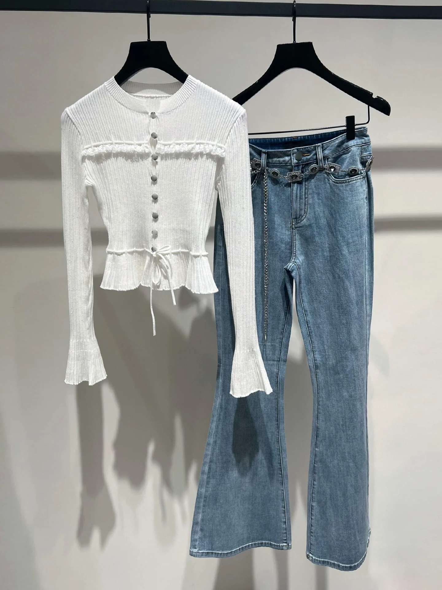 

Slim Fit Knitted Top with Lace Trim Bell Sleeve And Belt for Women Spring 2026 Commute Style Soft Medium Length Long Sleeve