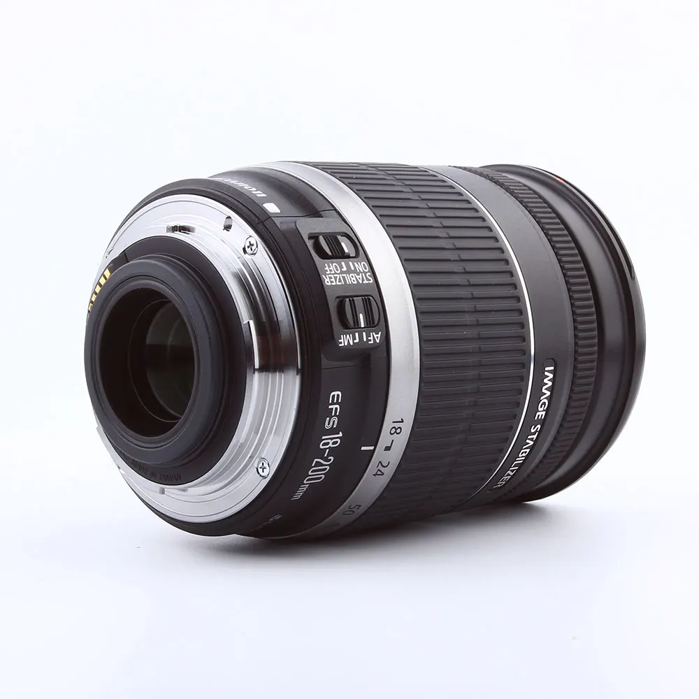 Canon EF-S 18-200mm f / 3.5-5.6 IS Lens