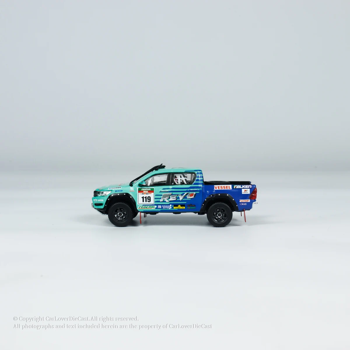 Tarmac Works 1:64 Hilux AXCR 2017 Diecast Model Car