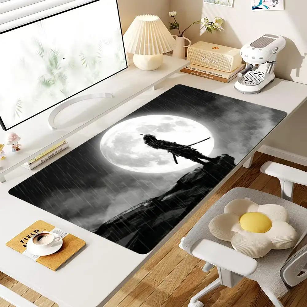 XXL Samurai Silhouette Full Moon Rainy Night Play mat Non-Slip Rubber Base Stitched Edge Desk Pad for Office Esports Gaming Gift