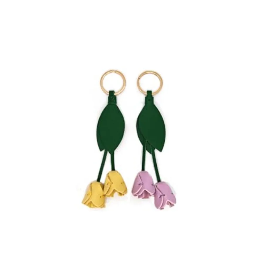 

2Pcs Leather Leaf Flower Keychain, Bohemian Accessory Cute Keychain, Portable Key Ring Charm For Women Wallet Pendant