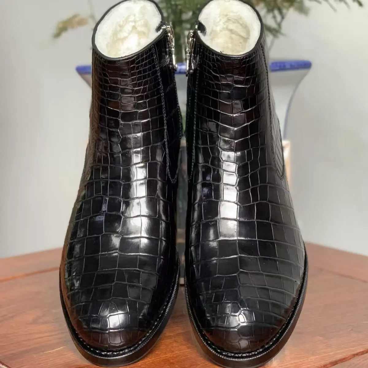 

2025 new arrival winter crocodile skin wool liner Boots men, PDD688