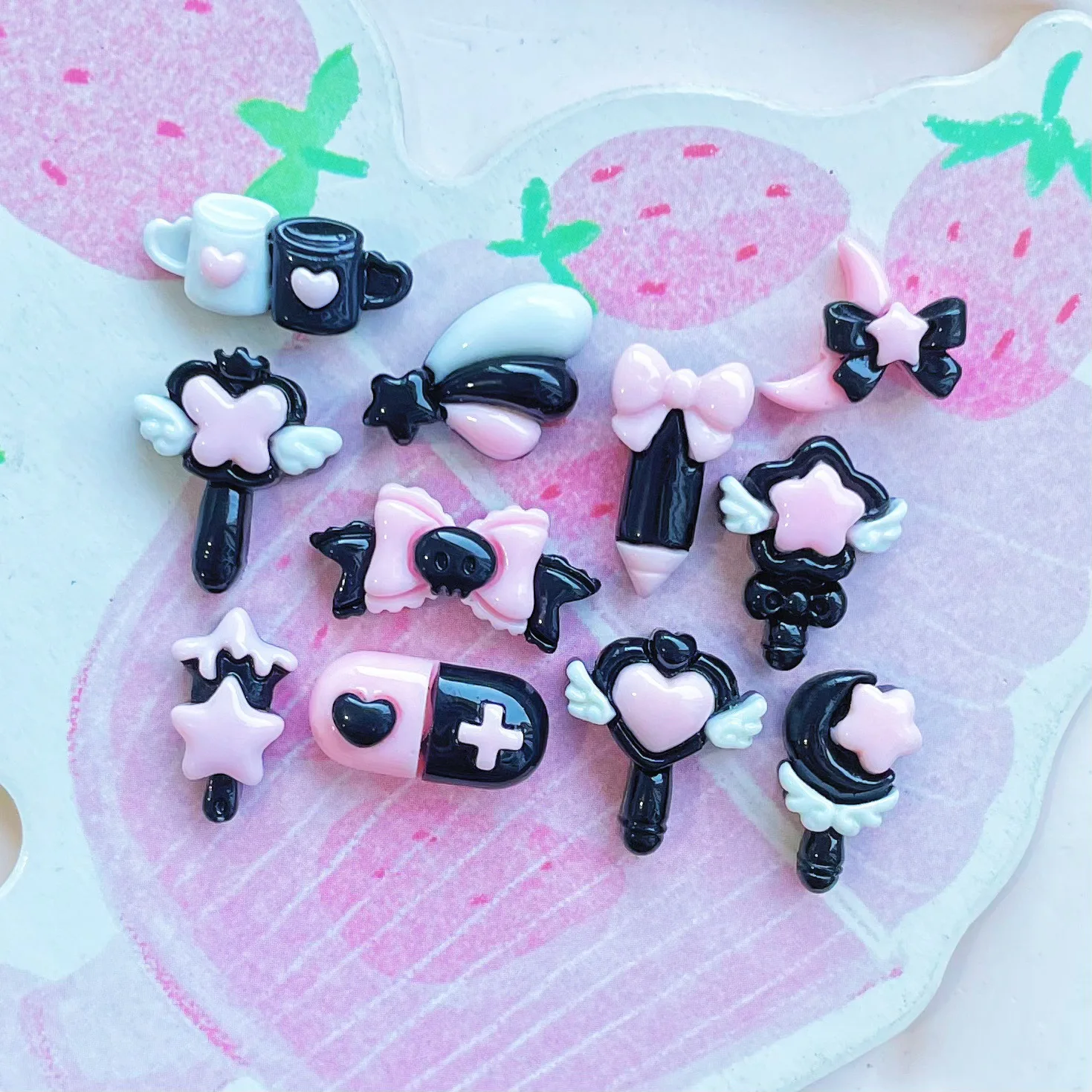 20-50Pcs Mini Black Pink Resin Accessories Fashion Hairpin Earrings Ornaments Patch Girl DIY Jewelry Handmade Charm Materials