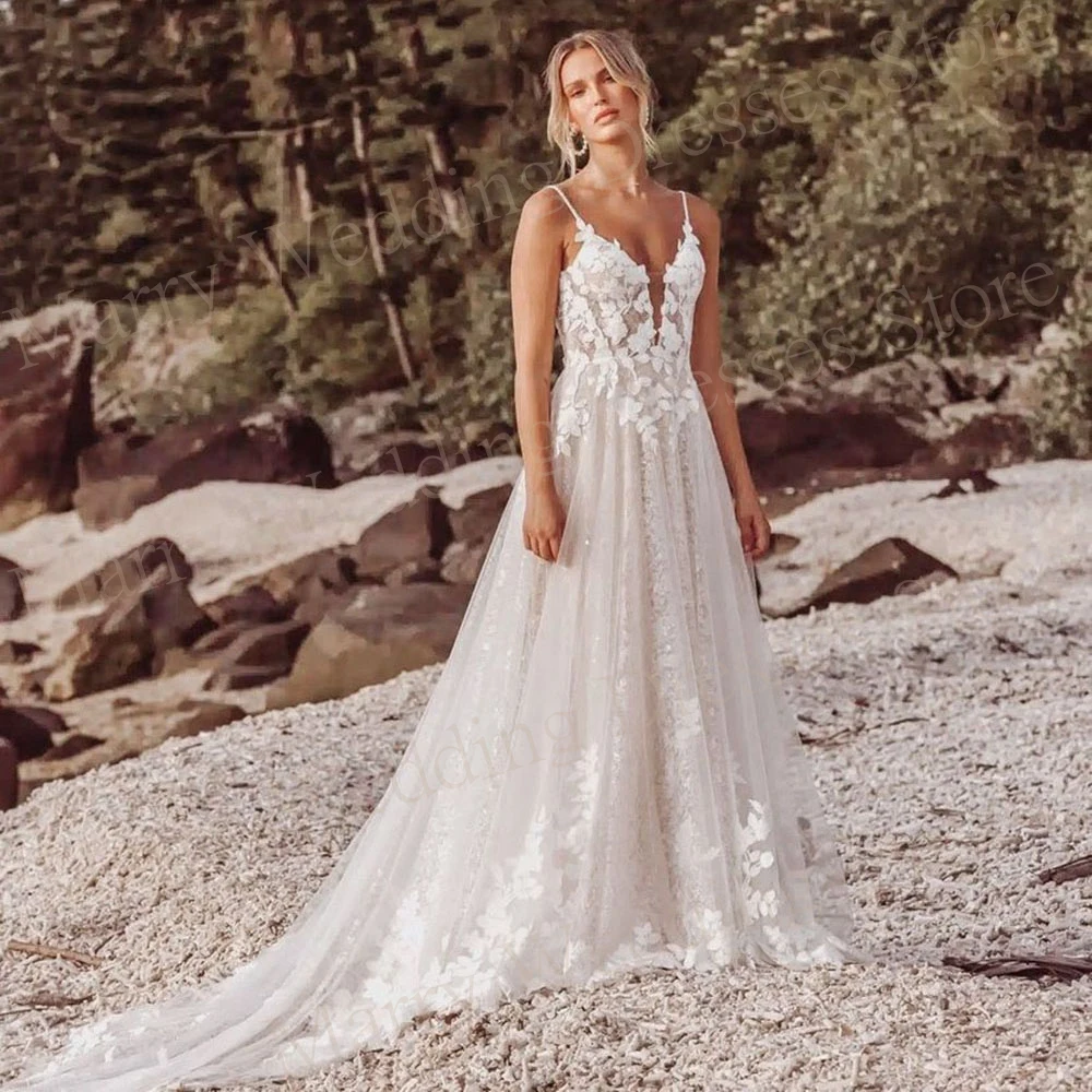 Boho modern eine Linie Brautkleider sexy V-Ausschnitt Applikationen Spitze Spaghetti träger Brautkleider ärmellose rücken freie Robe de Mariée