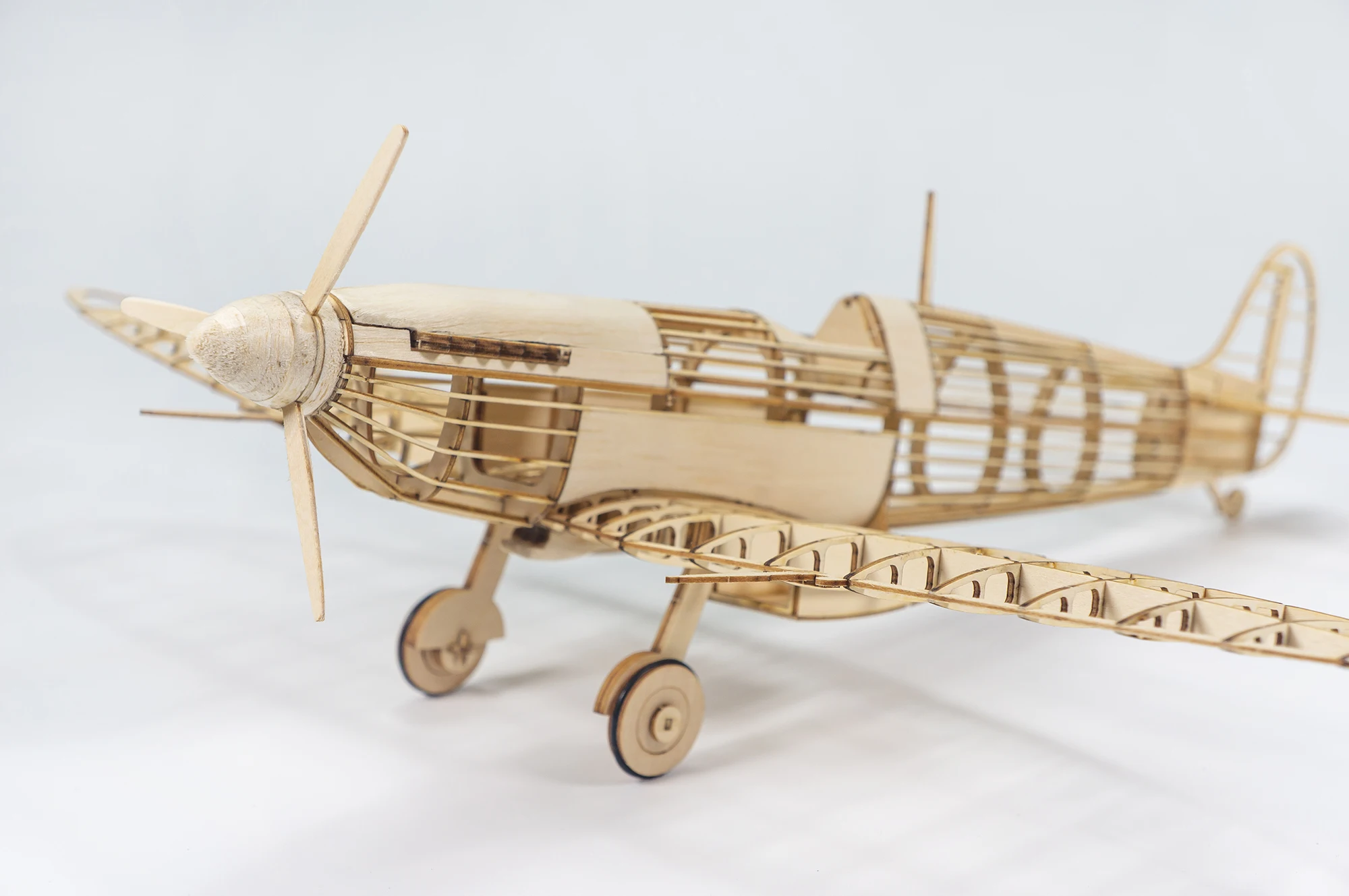 Real Hawk Spitfire Kämpfer Maßstab 1:25 Flugzeug Holz Massiv DIY Montage Modell Set Holz Spielzeug Ornamente Kinder Geschenke – Detail 9