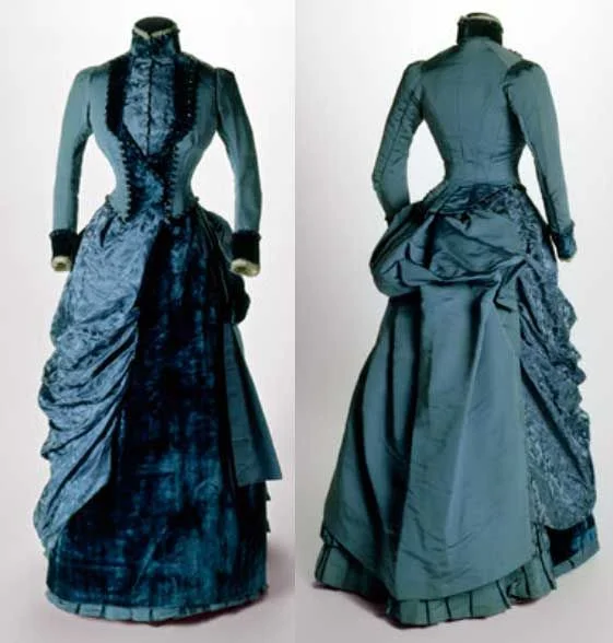 1890er Jahre viktorianisches edwardianisches Herzogin-Ballkleid, viktorianisches Tageskleid, Damen-Gothic-Kleid mit Stehkragen, Theaterkostüm