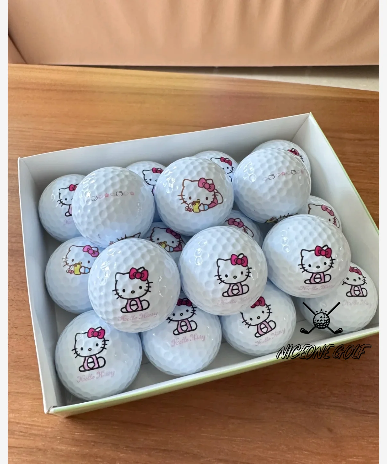 Nowy zestaw golfowy Heart Kitty Nowy prezent z limitowanej edycji golfowej Idealny uroczy wzór Piłka golfowa w połączeniu