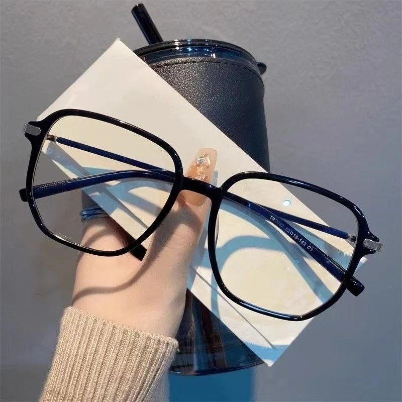 Retro High-definition Anti Blue Light Glasses for Women, Fashionable Large Frame Glasses, Ultra Light Goggles
