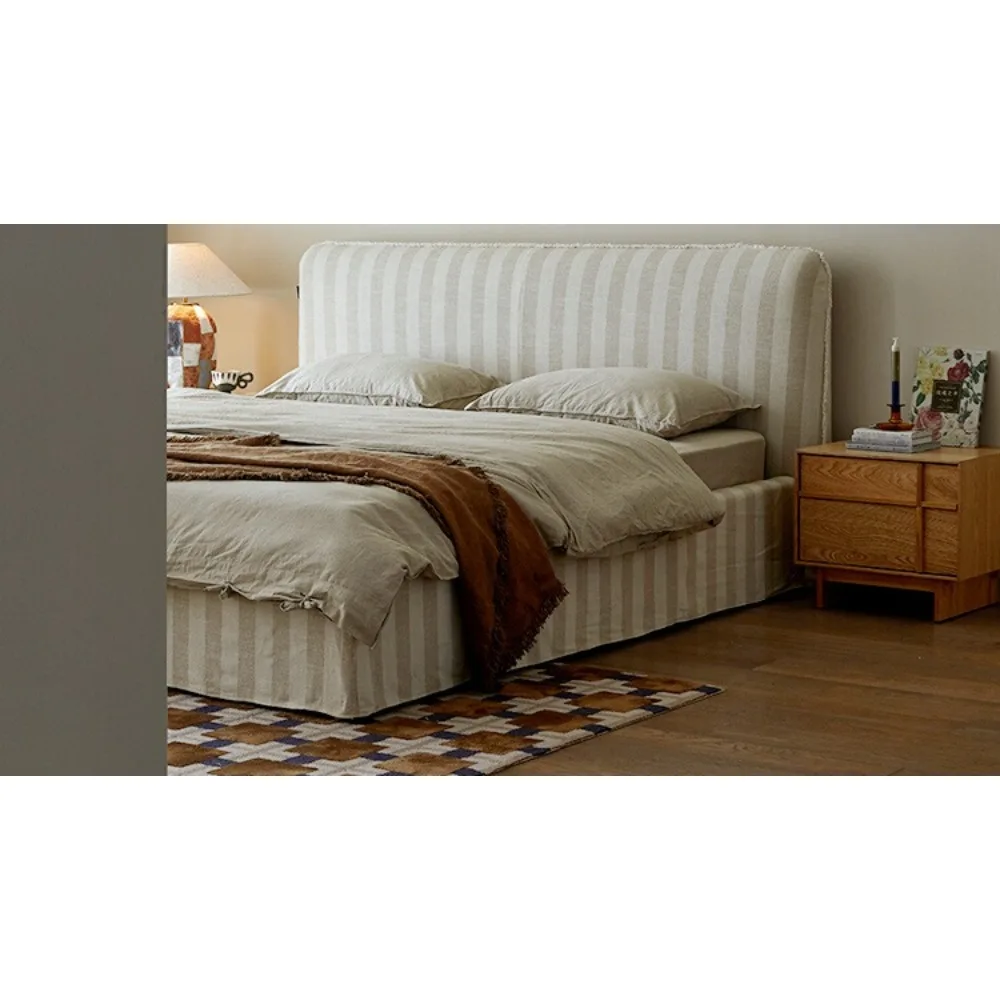 

Solid wood bed master bedroom high-end atmosphere 1.8 meters double bed retro wind soft bag backrest bed