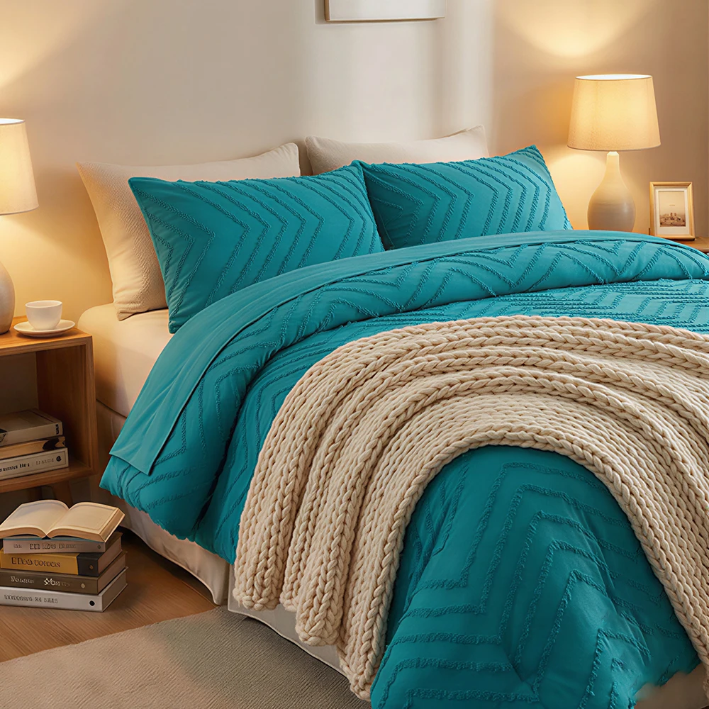 Black Chevron Tufted Comforter, Soft Microfiber Quilted Duvet Insert, All‑Season Lightweight Bedding Comforter for Bedroom, Pillowcases Not Included