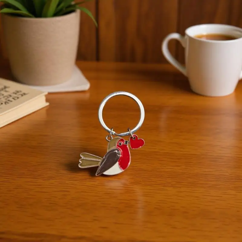 Porte-clés en émail avec oiseau Robin mignon, pendentif en métal créatif en forme de cœur rouge, bijoux romantiques en forme d'animal, cadeau pour femmes et filles