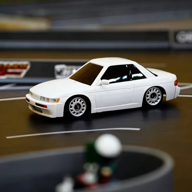 

Новая модель автомобиля BMHOBBY BMRX-FLD-S13 AE86 Mosquito с задним приводом для дрифта, масштаб 1/28, для любителей радиоуправляемых моделей, отличный подарок.