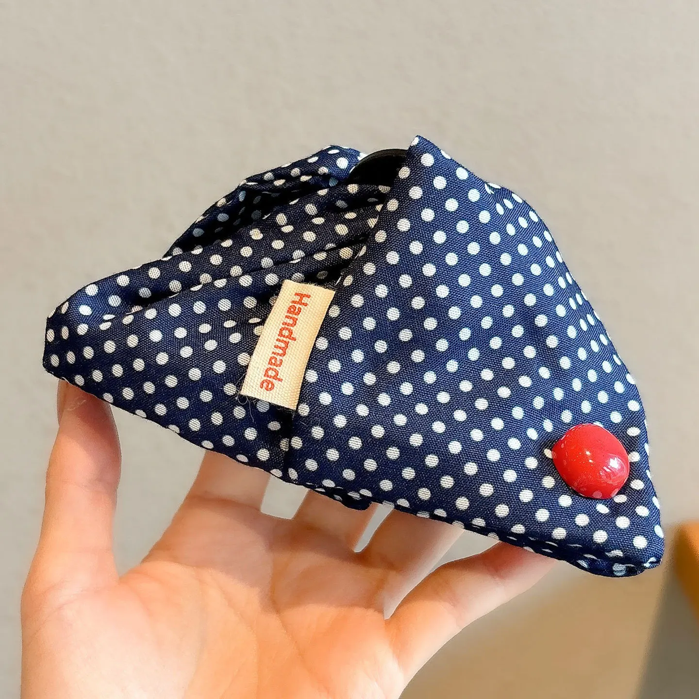 

Autumn and Winter Leopard Print Hair Clip, Coffee-Colored Triangle Claw Clip, Feminine and Elegant Hairpin, Back of the Head Shark Clip, 2025 New Hair Accessory