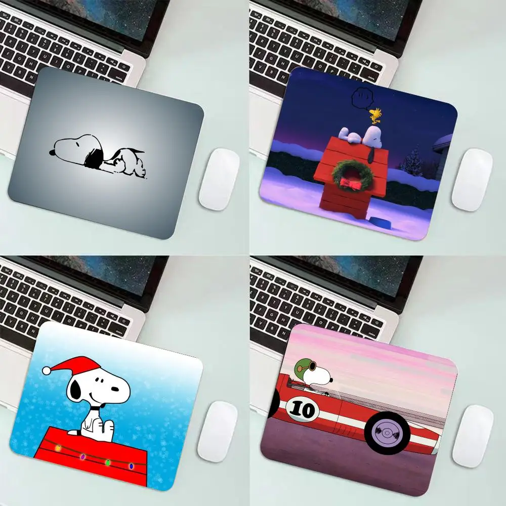 s-Snoopy-y MINISO Mouse Pad E-sports players Game Accessories Game Keyboard Pad Gamer Desktop Mat Deskmat Keyboard Pad XXL 90x40