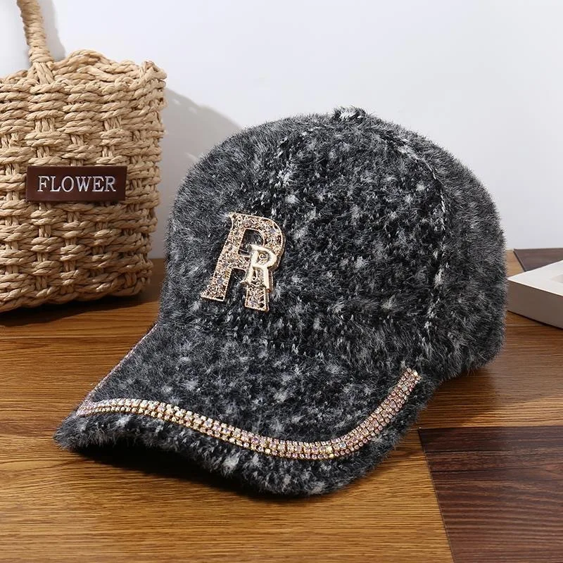 Women\'s Winter Warm Baseball Cap Sweet Hundred with Duck Tongue Cap Fashion Inlaid Diamond Rebound Cap Tide Rhinestone