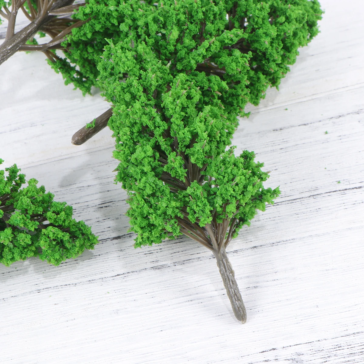 

7 pcs Poplar Tree Model 3cm-14cm Plastic Landscape Decorations for Desk Room Garden Scenery DIY Teenagers Building Sand Table