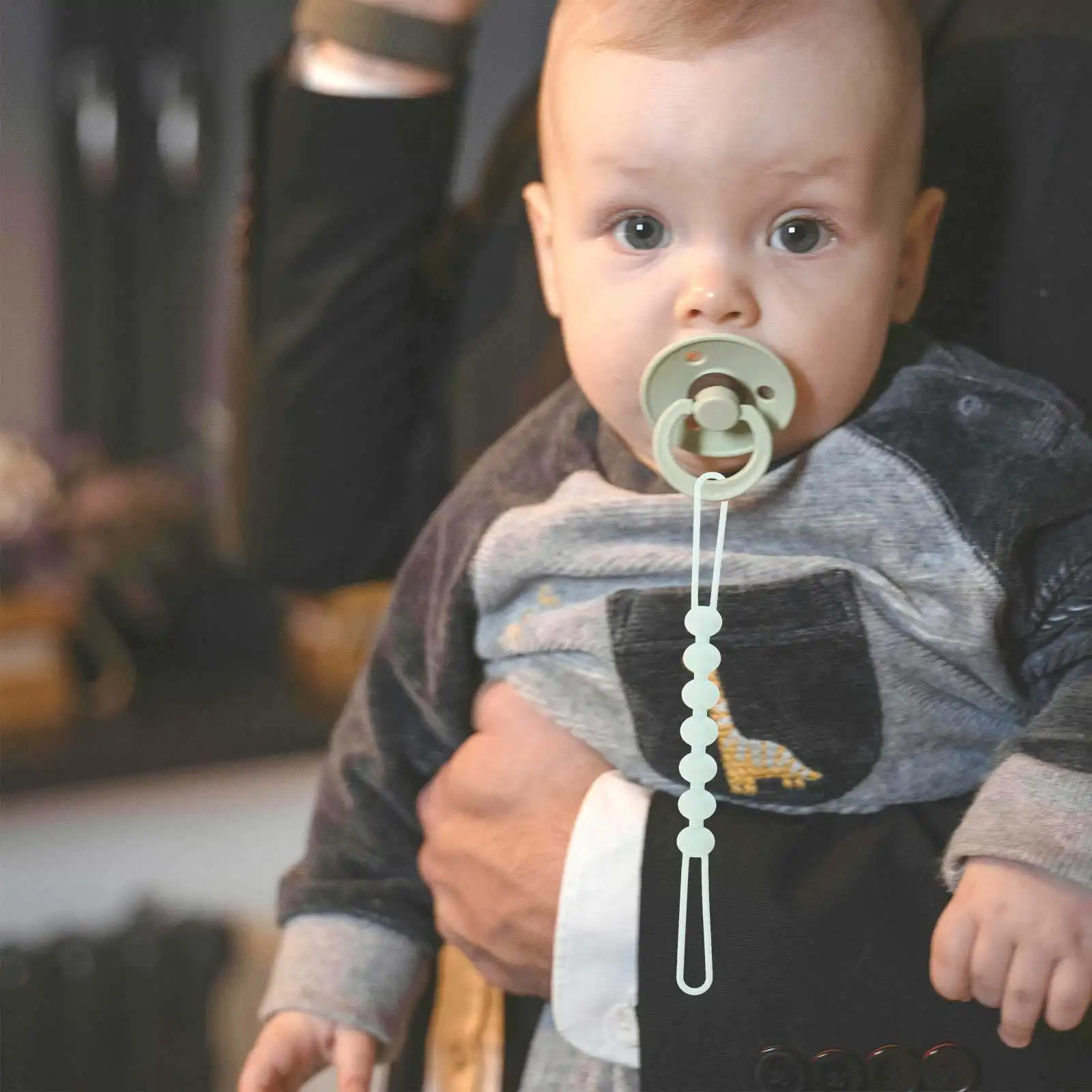 2pcs Silicone Baby Pacifier Clips – Safe, Secure, Easy-Clean Pacifier Holder Set for Infants, Stylish Colors