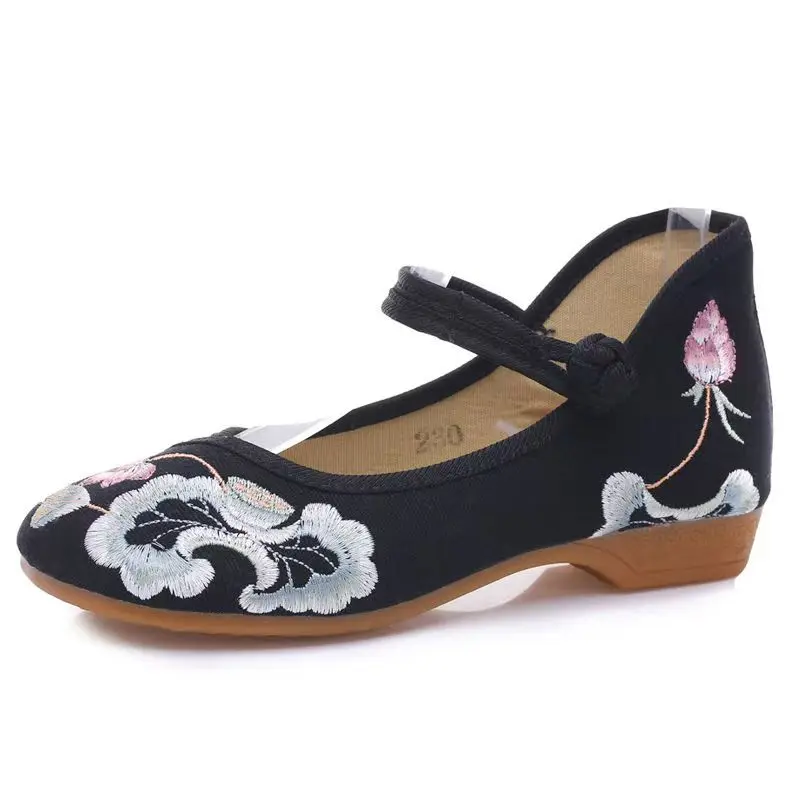 2024 Woman's Chinese Traditional Canvas Embroidered Shoe Soft Sole Light Mary Jane Shoe Ethnic Style Round Toe Flat Sole Shoe