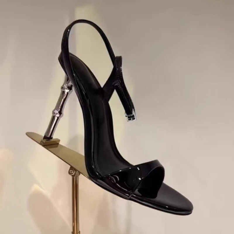 

High heels, feminine temperament, high-end comfort, new style with buckle, slim heel, niche design, black sexy sandals, summer