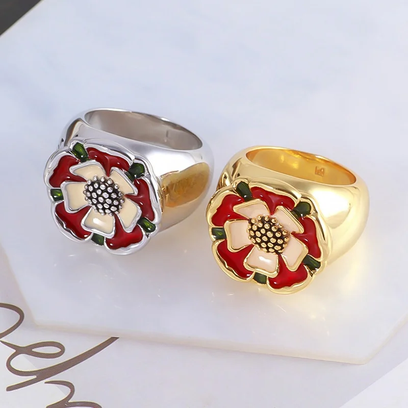 

Enamelled Duy rose flower wide ring