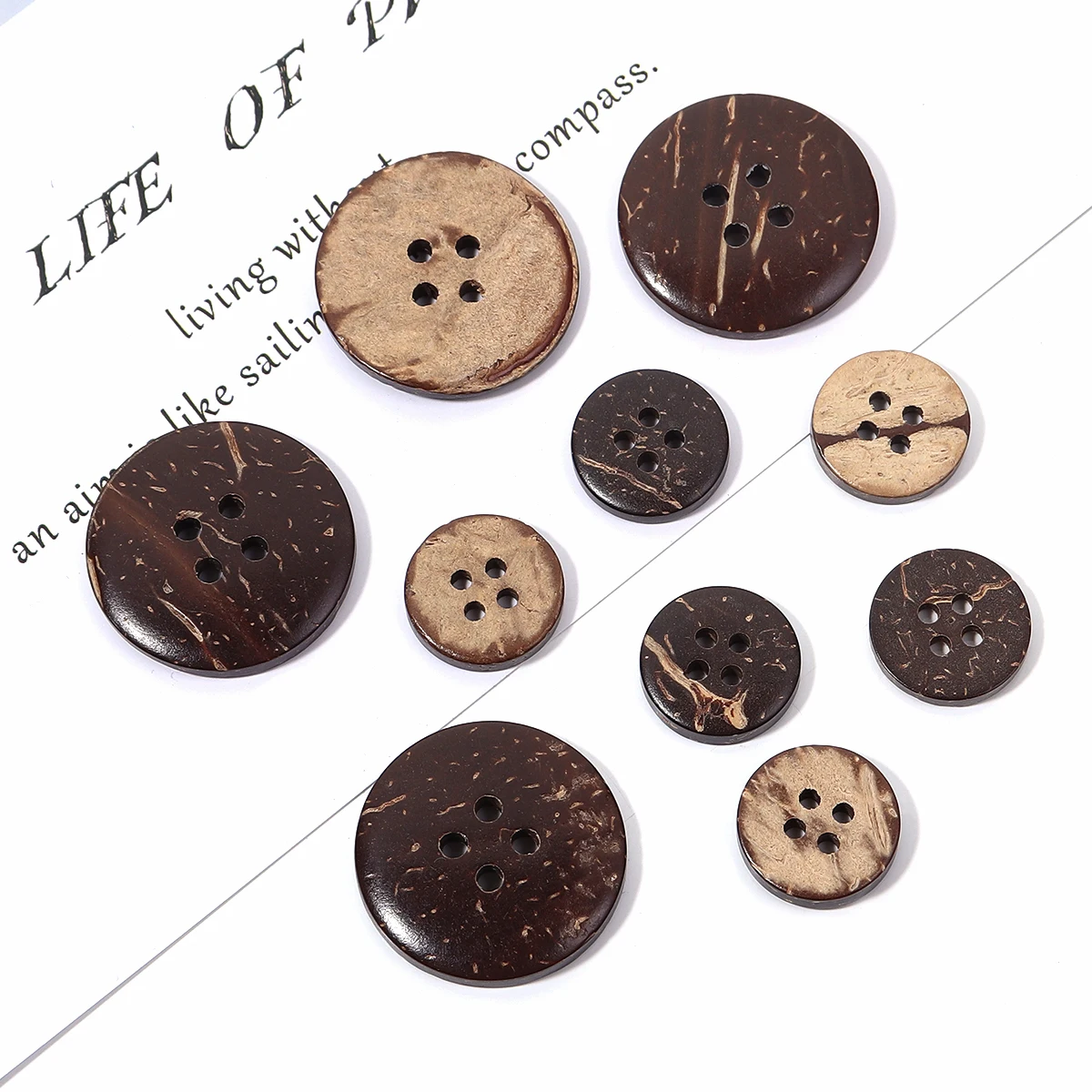 Botones de Metal redondos de concha de Coco para mujer, abrigo de moda, suéter, chaqueta, traje, 30/100 piezas, 15/25mm, cuatro ojos