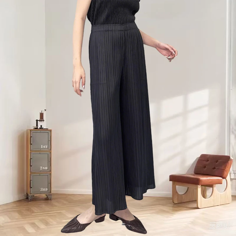 2025 Spring and Summer New Miyake Pleated Wide-leg Pants Female Thin Senior Sense Leisure Straight Solid Color Pants Commuting