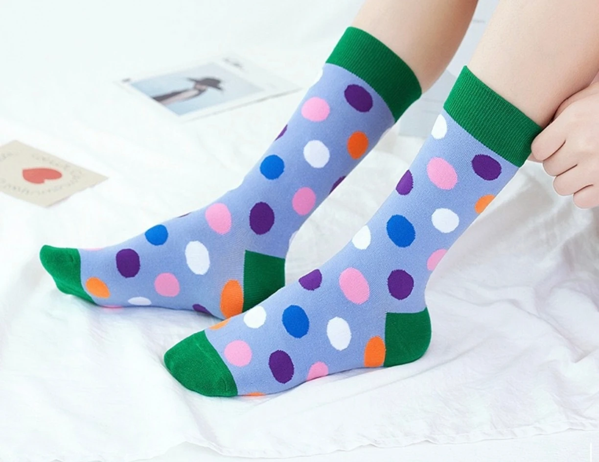 Spring new women's socks, with colorful polka dot patterns, make people feel good and a great gift for women
