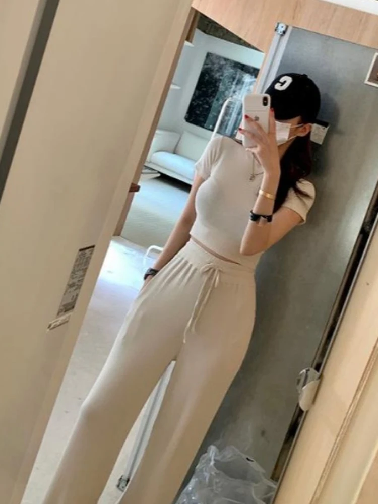 طقم نسائي أنيق مكون من تي شيرت قصير ضيق وبنطلون واسع الساق بخصر مرتفع وياقة مستديرة #2