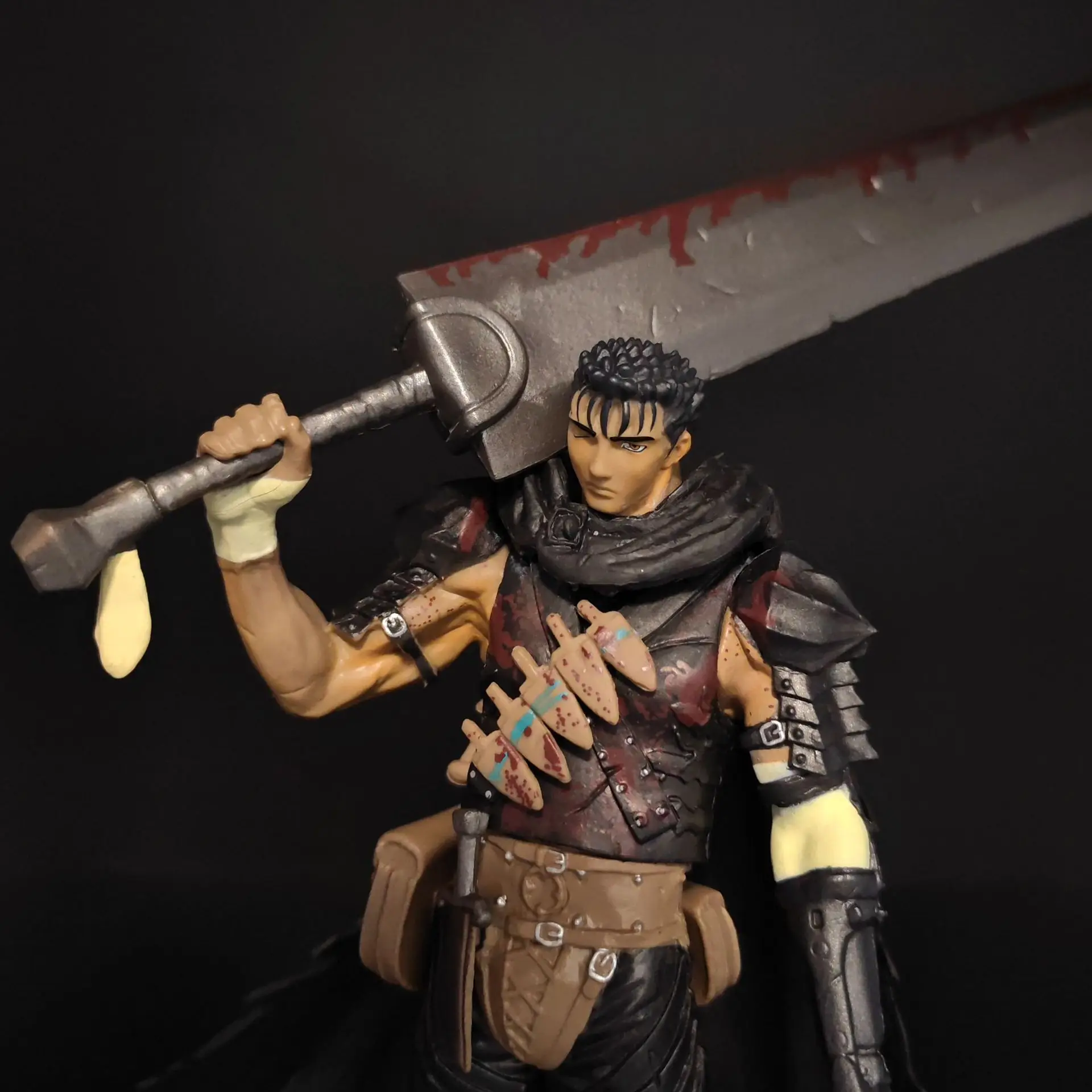 Berserk Guts Blutbefleckte Version Anime Actionfigur Sammlermodell Statue Desktop-Dekoration für erwachsene Sammler – Detail 3