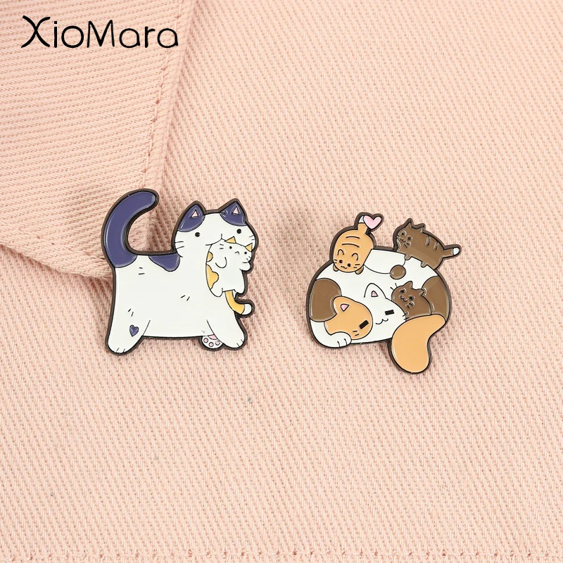Cartoon Mom Cat Enamel Pins Kawaii Sleeping Kittens Animal Brooches Lapel Badge Mother's Day Jewelry Gifts For Friends Mother