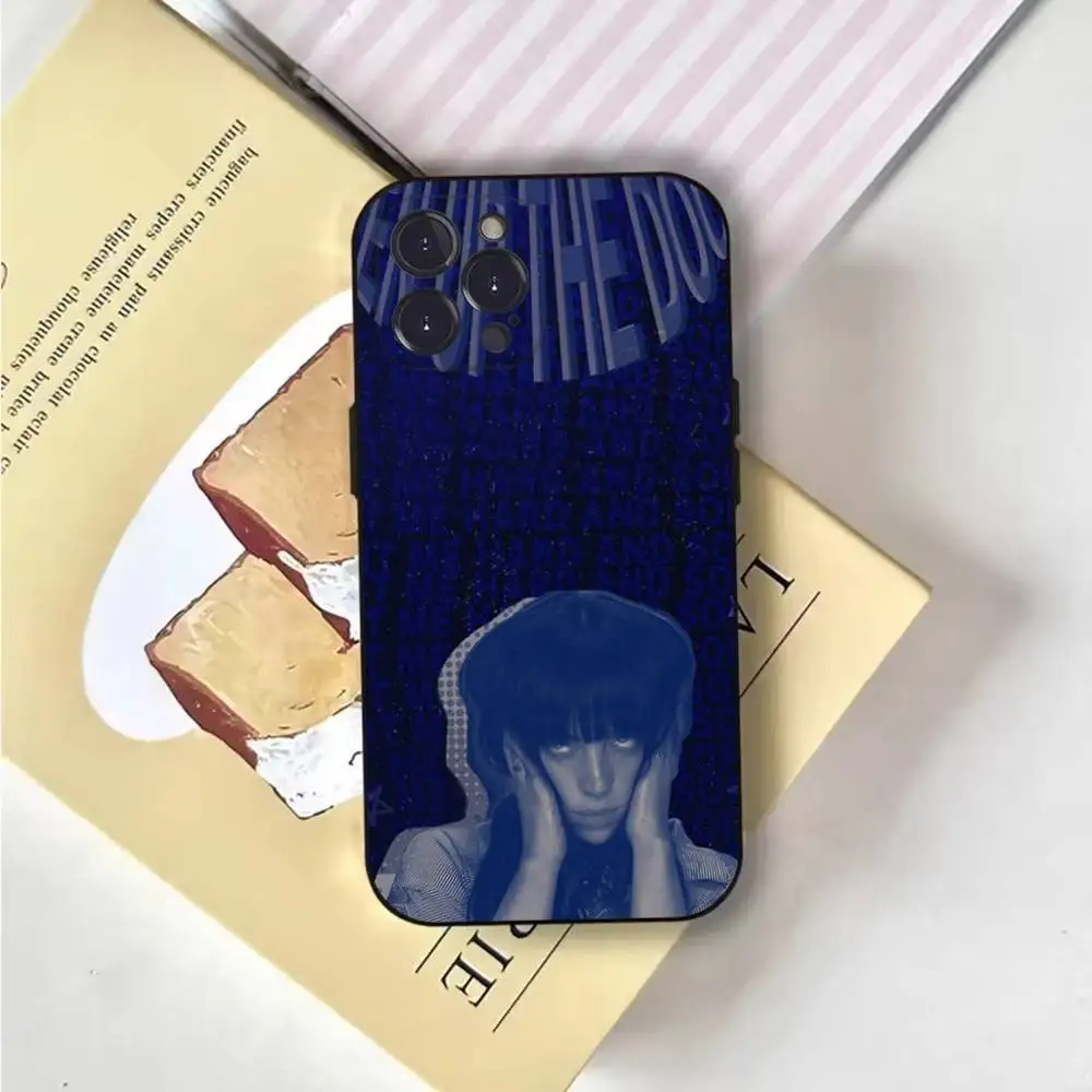 Casing HP Hit Me Hard and Soft B- BillieS Untuk iPhone 17,16,15,14,13,12,Pro,Max,Plus,E,SE4,Air,Mini Hitam Soft Cover