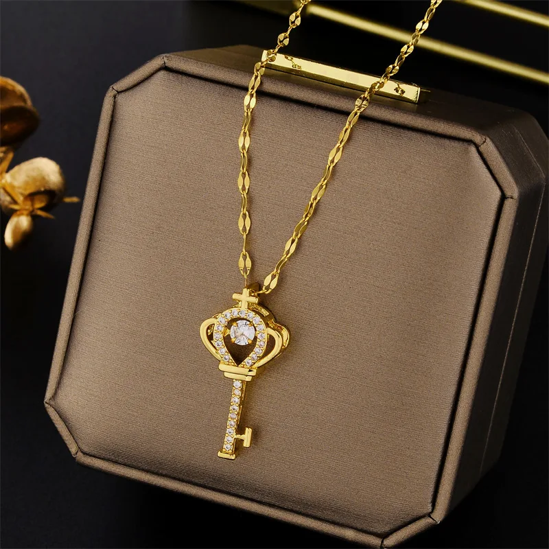 New Romantic Sweet Beating Heart Crown Key Pendant Stainless Steel Necklace For Women Korean Fashion Short Clavicle Chain Female