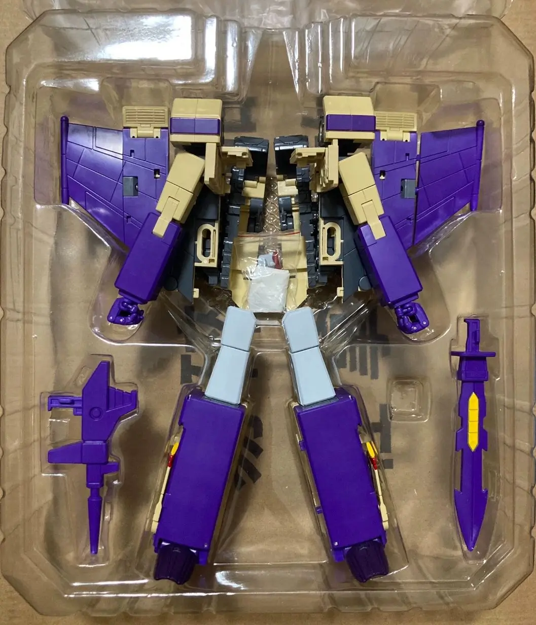 Em estoque robôs transformáveis figuras de ação, estrela St-01 st01, blitzwing, três mudanças guerreiro brinquedos presentes colecionáveis