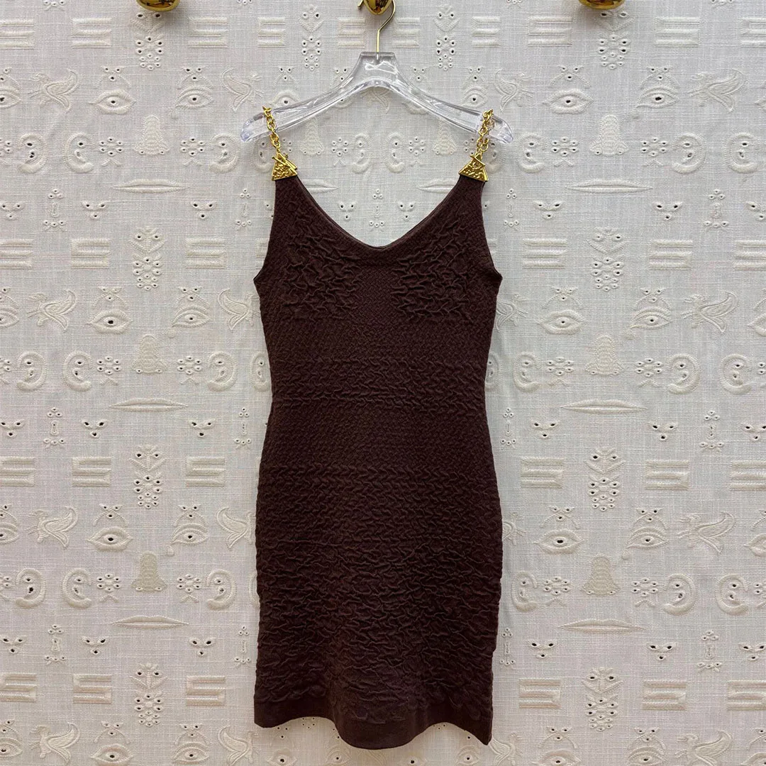 موضة جديدة فقاعة الشاش محبوك سلسلة معدنية ضمادة الحمالة فستان المرأة الخامس الرقبة أكمام مثير سليم بلون فساتين حلوة