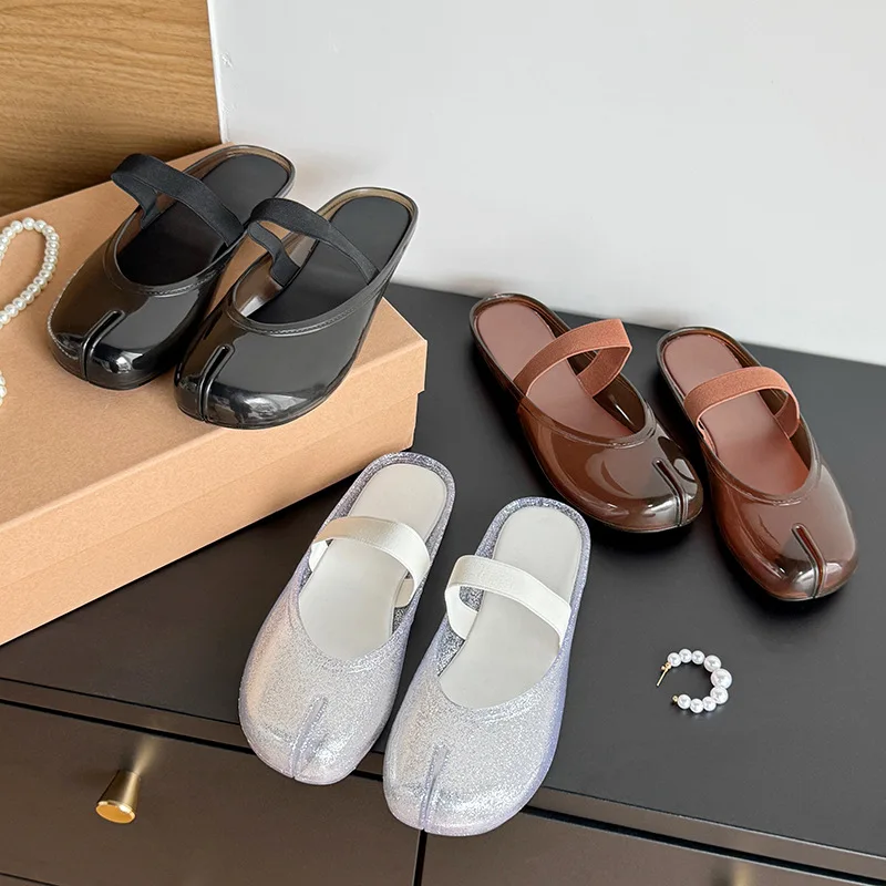 Koreanische Trendige Split-Toe Damen Jelly Sandalen Flache Slip-On Mules mit Einzelriemen Geschlossene Zehenpartie Kristall-Hoof-Schuhe für den Sommer – Detail 6