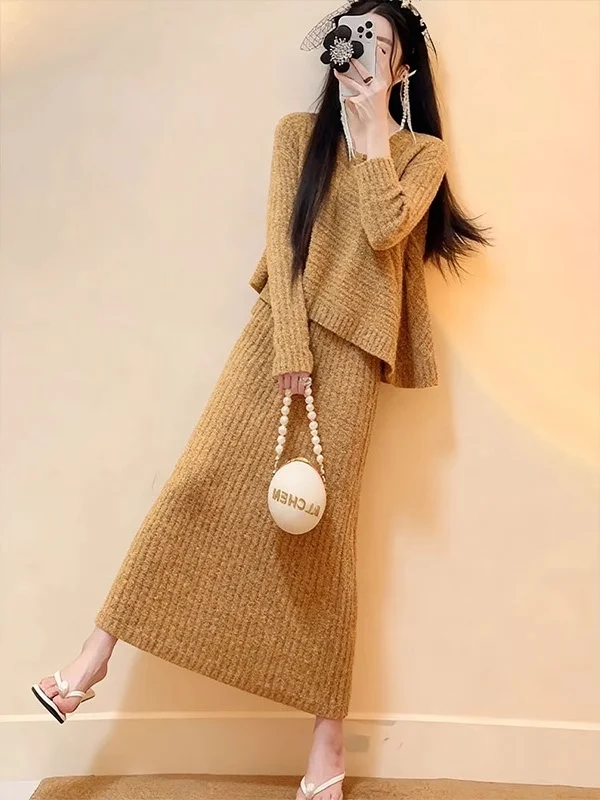 

Elegant Autumn Winter Knitted Sweater And A-Line Skirt Set Women's Fashion Slimming Two-Piece Ensemble Casual Travel Wear
