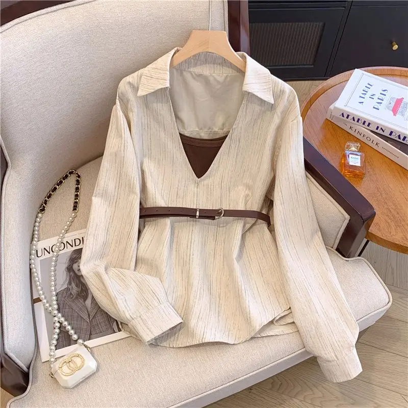 

Новинка 2026: Весенне-осенний женский комплект из двух предметов в непринужденном стиле — тонкая блузка с глубоким V-образным вырезом и топ на бретельках, 2 шт., корейский стиль, рубашки и топы, костюмы