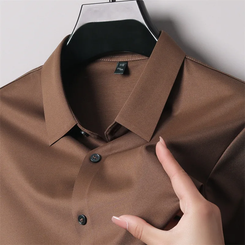 B28camicia a maniche corte in seta senza sciarpe di alta qualità estiva per camicia da uomo sottile elastica di colore solido Casual di mezza età da uomo