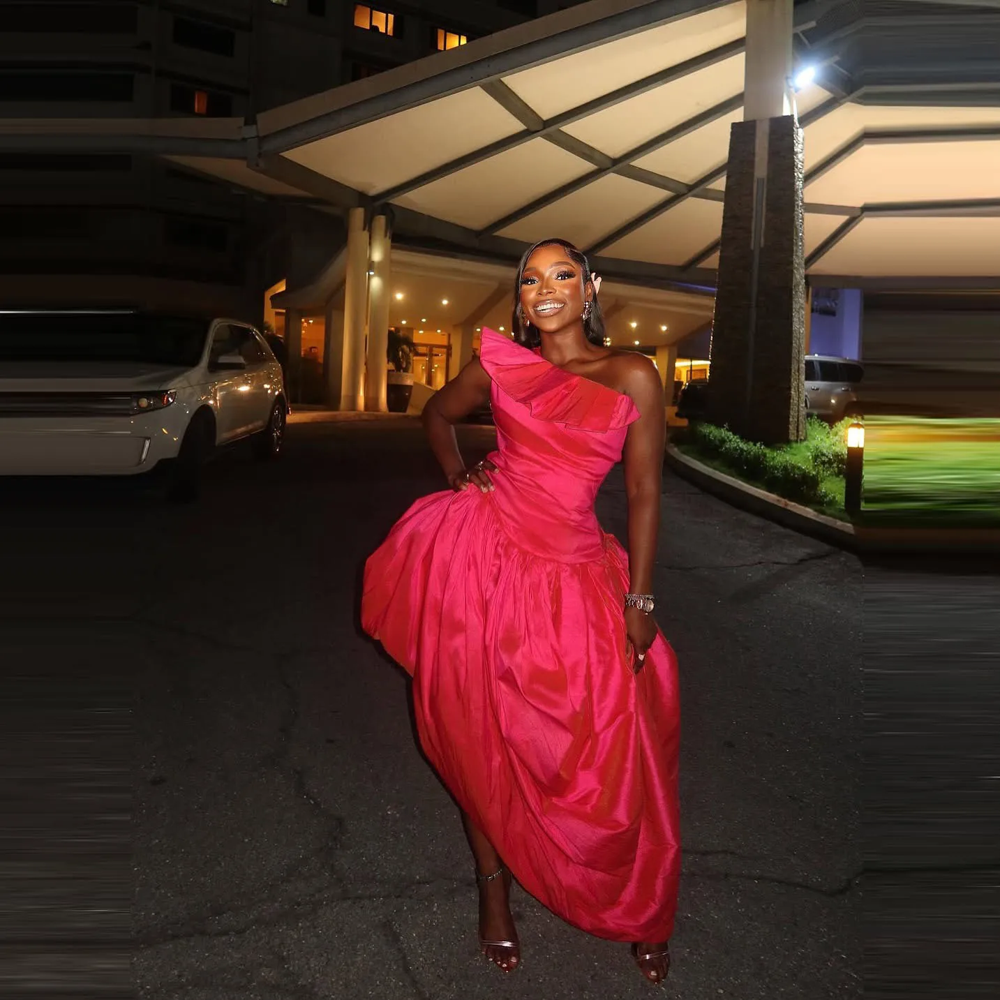 

Шикарные пышные атласные вечерние платья для черных девочек в стиле Aso Ebi, удлиненные пышные оборки, женский халат для выпускного вечера на заказ, 2025 г.