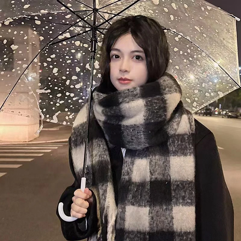 New Winter Knitted Scarf For Women\'s Versatile Solid Color Black And White Plaid Warm And Thicken Y2K Windproof Neck Scarf